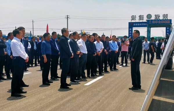 渭南市委書(shū)記王琳一行深入陜煤建設(shè)渭南分公司南京金龍純電動(dòng)商用車(chē)建設(shè)項(xiàng)目視察工作