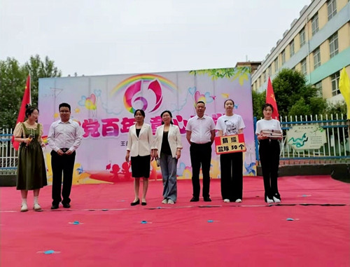 陜煤建設(shè)機(jī)電安裝公司開展“情暖童心”捐贈(zèng)活動(dòng)