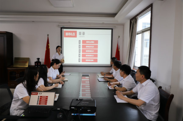 陜煤建設漢中分公司精心舉辦商務禮儀培訓