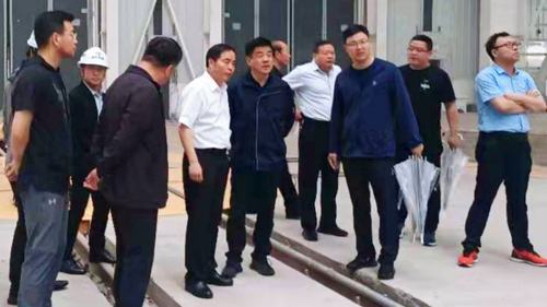 陜煤集團(tuán)鐵流集團(tuán)黨委書(shū)記董事長(zhǎng)趙國(guó)智深入靖神鐵路孟家灣機(jī)輛中心建設(shè)項(xiàng)目檢查指導(dǎo)工作