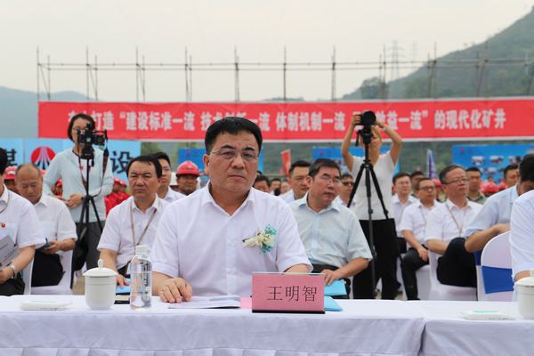 陜煤建設(shè)承建的王峰煤礦主斜井、二期工程正式復(fù)工