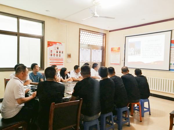 陜煤建設(shè)韓城分公司土建四項目部開展“迎八一 學(xué)黨史 憶初心”主題黨日活動