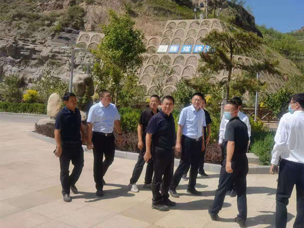 吳堡縣領(lǐng)導(dǎo)蒞臨陜煤建設(shè)漢中分公司吳堡橫溝溫泉項(xiàng)目視察指導(dǎo)工作