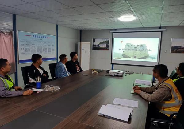 陜煤建設(shè)銅煤公司第三項目部召開“銘記歷史，勿忘國恥 紀念九一八事變90周年”專題學(xué)習(xí)會