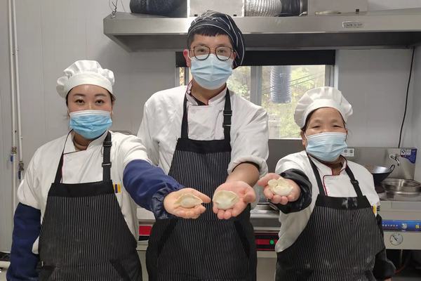 陜煤建設(shè)礦建二公司：嚴(yán)防疫情暖人心冬至套餐有點(diǎn)甜