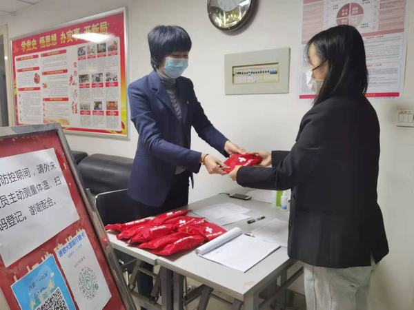 陜煤建設礦建二公司：抗疫“禮包”凝聚紅色抗疫力量