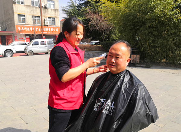 陜煤建設(shè)礦建三公司：向春天報到 ！學(xué)雷鋒我們來了