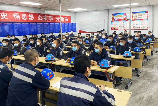 陜煤建設洗選煤運營公司紅柳林洗煤廠項目部：應戰(zhàn)酷夏，防暑降溫有“涼”策