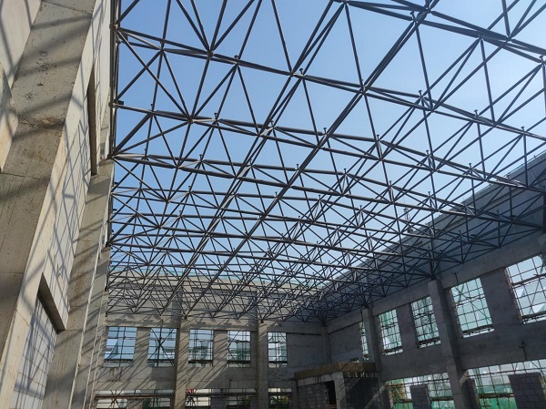 陜煤建設(shè)綠宇公司：中秋獻(xiàn)禮，提前完成網(wǎng)架吊裝