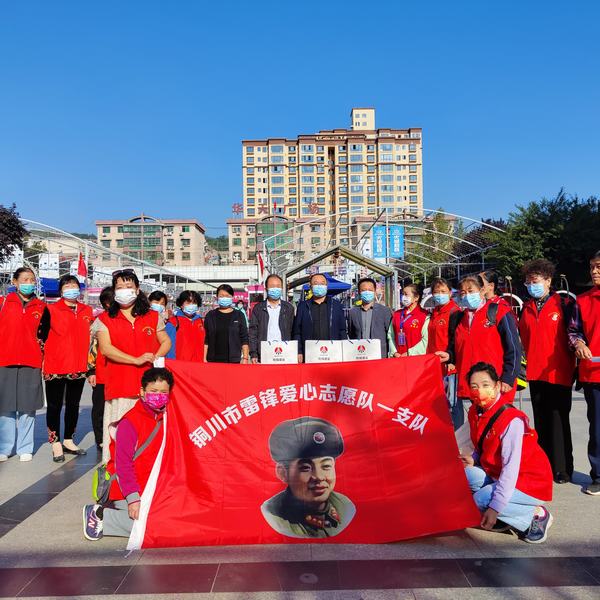 陜煤建設(shè)銅煤公司:小舉動(dòng)大溫暖 為愛心志愿者贈(zèng)送防疫物資