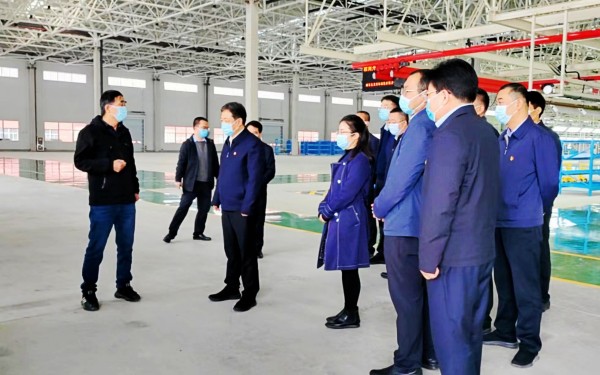 渭南市委書記樊維斌一行深入南京金龍純電動商用車建設(shè)項(xiàng)目進(jìn)行視察