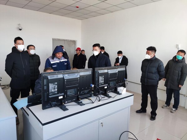 陜西榆橫鐵路有限責任公司黨委書記、董事長馮斌蒞臨榆陽煤炭物流園區(qū)項目檢查指導工作