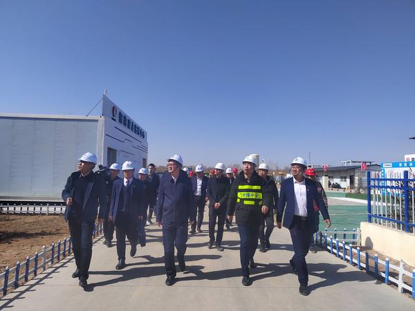 榆林市委副書記、市委黨校校長李雄斌一行蒞臨榆林市委黨校新校區(qū)建設(shè)項(xiàng)目檢查指導(dǎo)工作