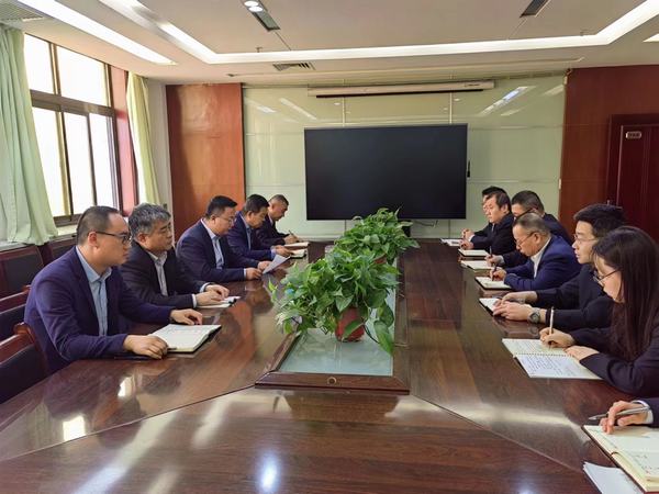 陜煤建設(shè)煤礦運(yùn)營服務(wù)分公司召開干部大會