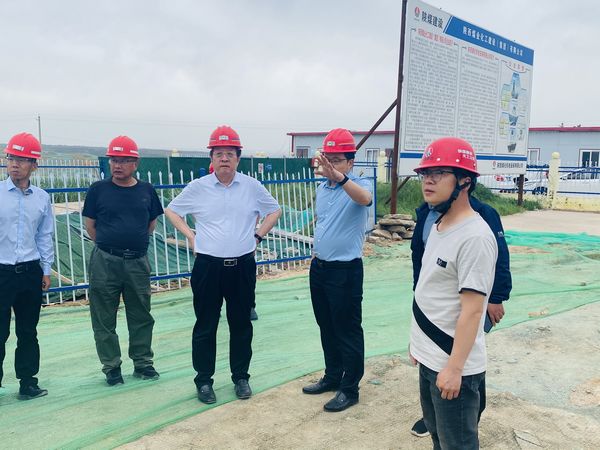 彬長集團(tuán)黨委書記、董事長白永明蒞臨陜煤建設(shè)天工公司施工文家坡礦李家溝風(fēng)井檢查指導(dǎo)工作