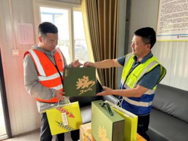 陜煤建設(shè)咸陽分公司第二項目部：暖心“粽”禮 致敬一線員工
