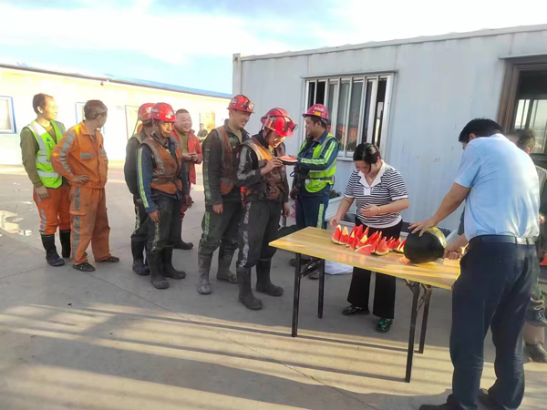 陜煤建設(shè)機(jī)電安裝公司：“花式”助平安，巾幗在行動(dòng)