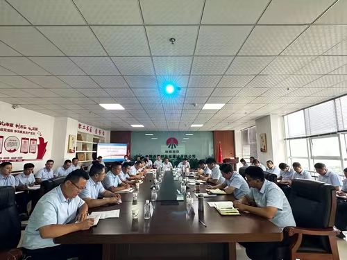 陜煤建設(shè)榆林公司召開上半年經(jīng)濟(jì)運行分析會暨全員半年測評考核大會