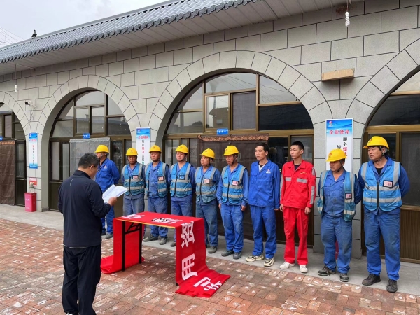 陜煤建設(shè)機(jī)電安裝公司涼水井項(xiàng)目部環(huán)?；顒?dòng)在行動(dòng)