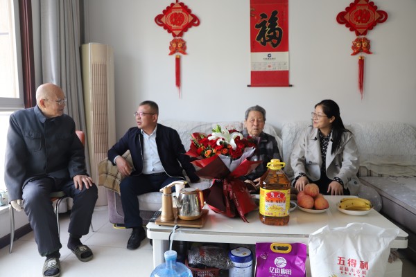 陜煤建設(shè)機(jī)電安裝公司：九九重陽(yáng)節(jié)，濃濃敬老情