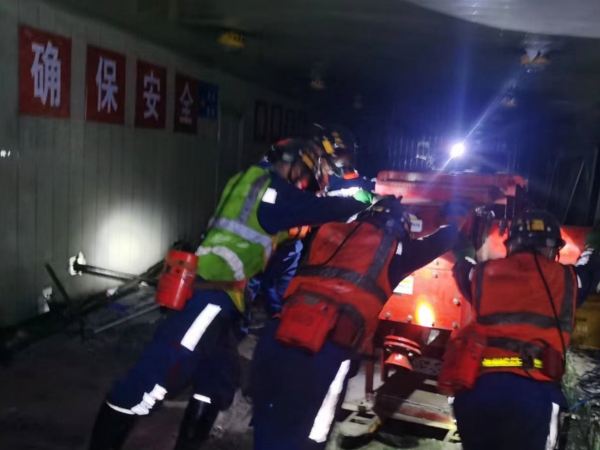 陜煤建設(shè)機電安裝公司檸條塔項目部:盡責(zé)擔(dān)當(dāng)作為 綻放檢修風(fēng)采