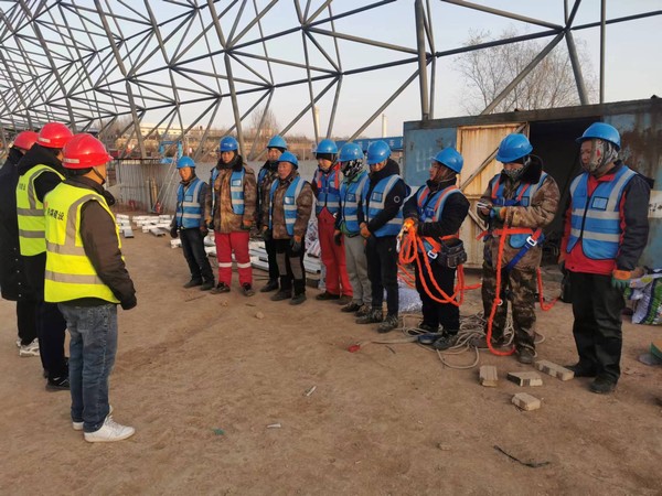 陜煤建設(shè)銅煤公司基層項(xiàng)目部：“抗嚴(yán)寒，保進(jìn)度”奮戰(zhàn)正當(dāng)時(shí)