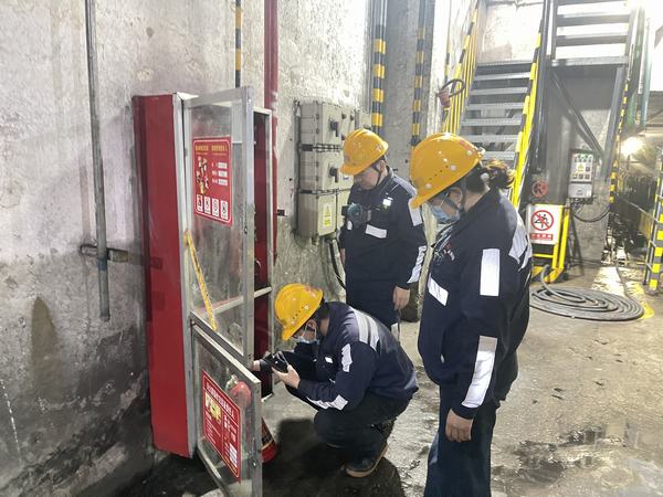 陜煤建設(shè)洗選煤運營公司神渭首端運營項目部： 節(jié)前項目大檢查  把牢安全生產(chǎn)關(guān)