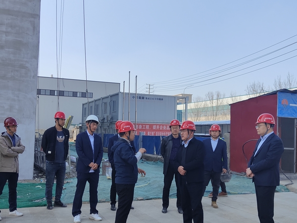 陜建機公司董事長楊宏軍一行蒞臨陜煤建設渭南分公司承建的河北龐源項目檢查指導