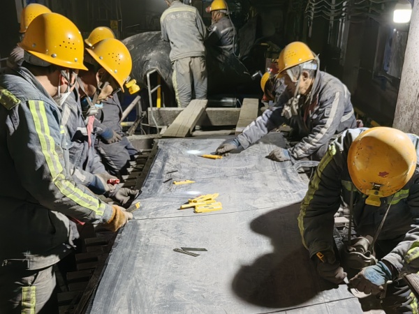 陜煤建設機電安裝公司：凝心聚力忙檢修，爭分奪秒不停歇