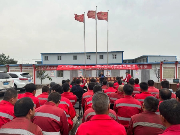 陜煤建設機電安裝公司安全文藝演出進一線