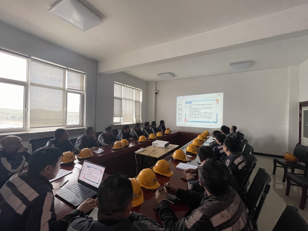陜煤建設(shè)洗選煤運(yùn)營(yíng)公司神渭首端運(yùn)營(yíng)項(xiàng)目部： 生產(chǎn)安全無(wú)小事 多措并舉固根基