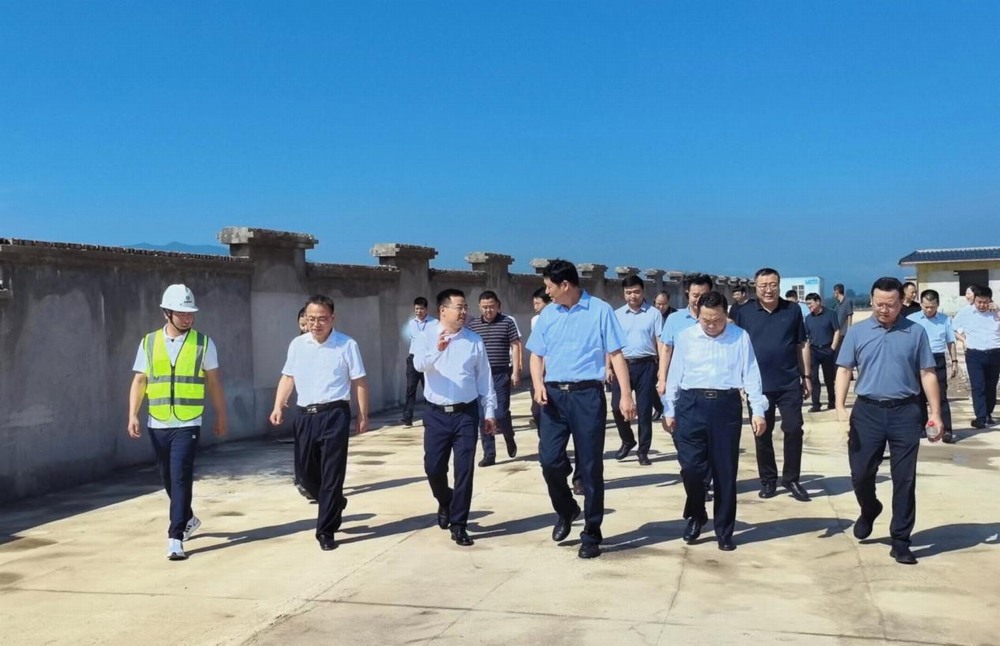 陜煤建設(shè)綠宇公司：咸陽市委常委、副市長羅軍蒞臨陜煤建設(shè)綠宇公司承建的淳化縣殯葬服務(wù)設(shè)施建設(shè)項(xiàng)目指導(dǎo)工作