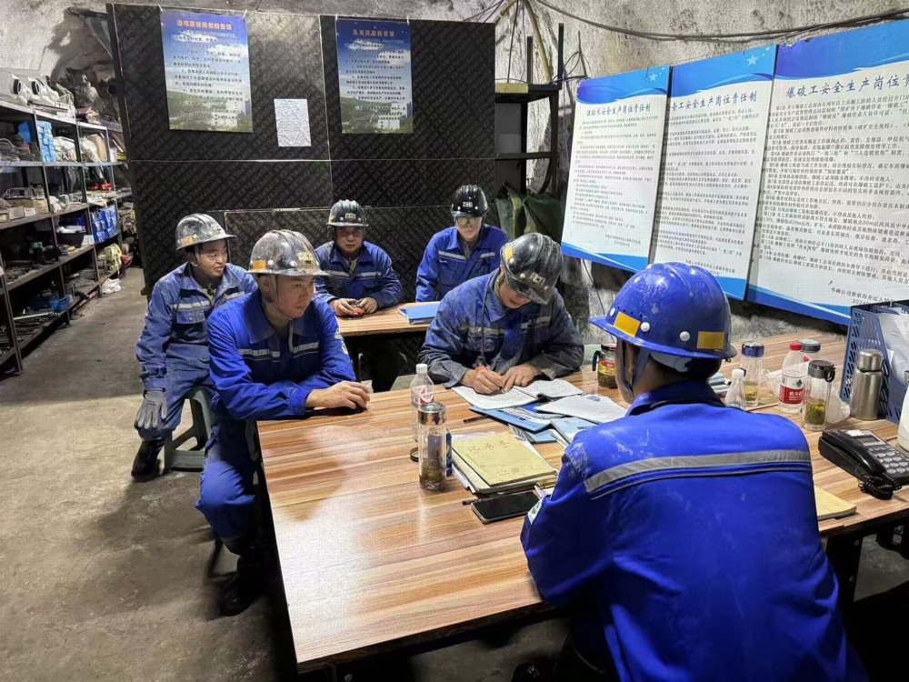 陜煤建設(shè)礦建三公司：“雙節(jié)”將至，安全“置頂”