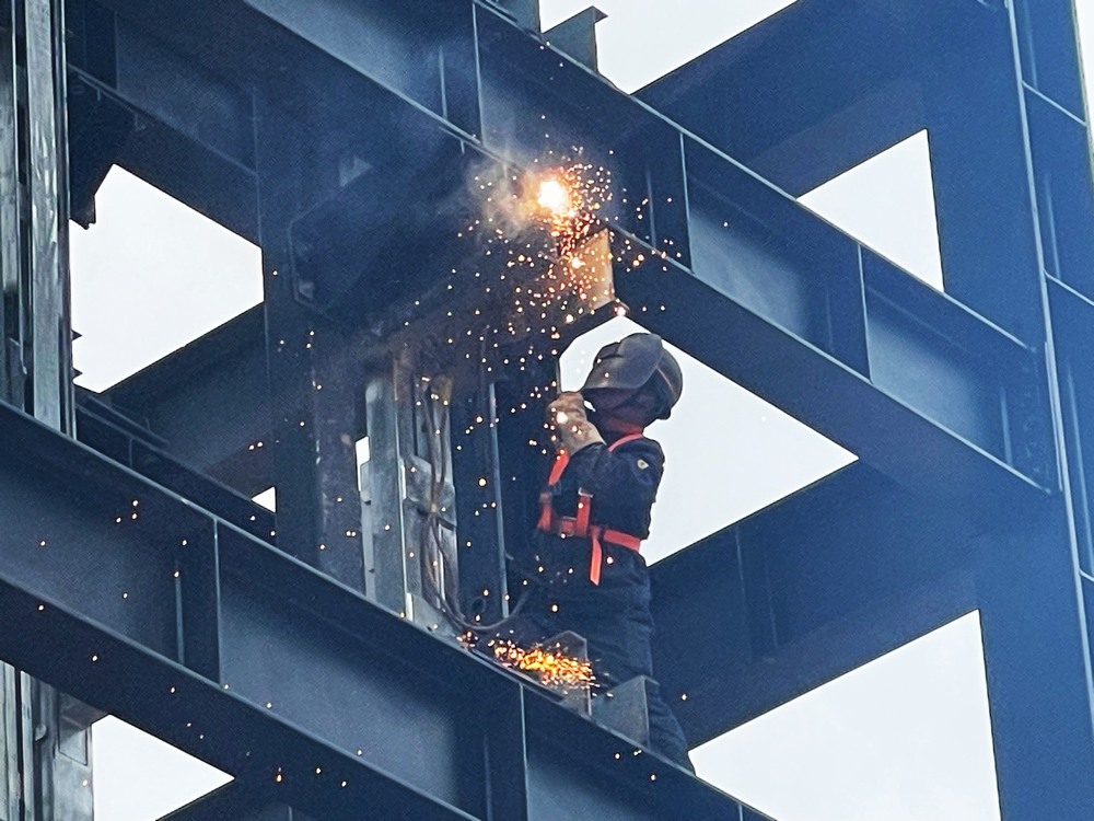 中秋堅(jiān)守，詮釋別樣“團(tuán)圓”