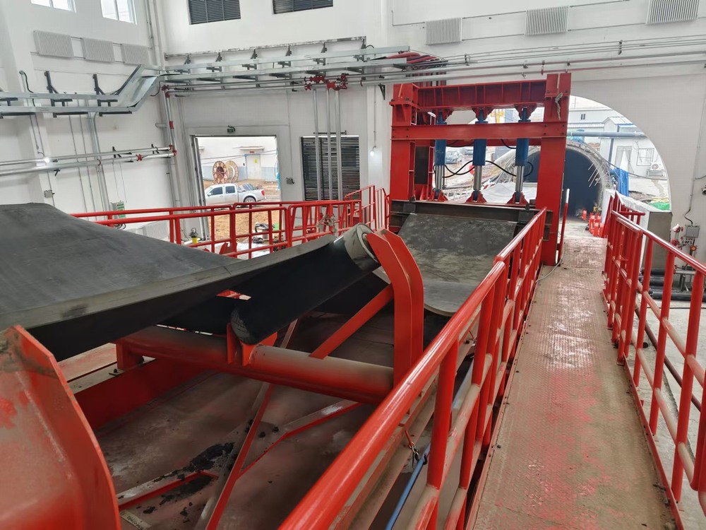 拼搏實(shí)干，共赴秋實(shí)