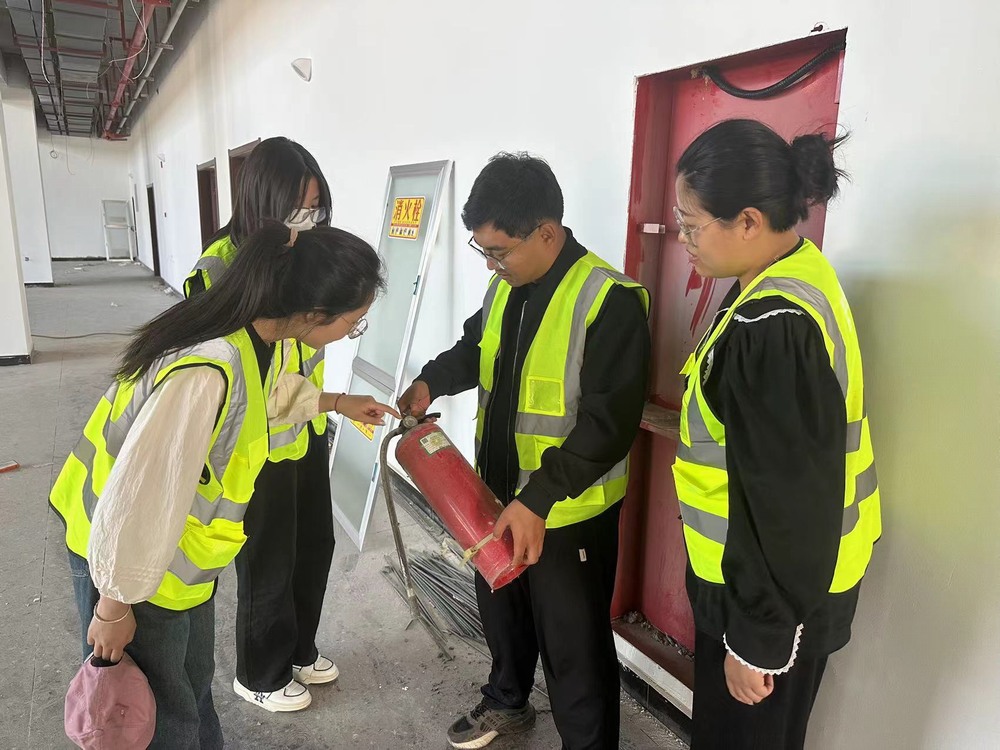 陜煤建設(shè)韓城分公司土建六項(xiàng)目部：筑牢工地安全防線，我們?cè)谛袆?dòng)！