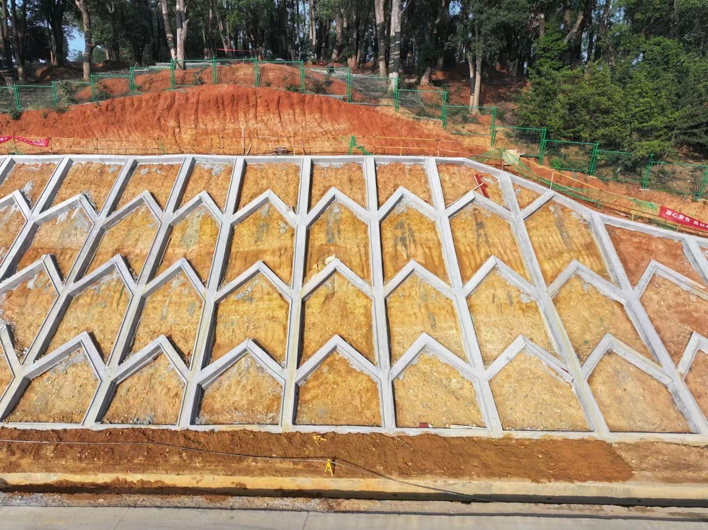 陜煤建設西北分公司：攻堅克難啃“骨頭”、邊坡治理顯成效