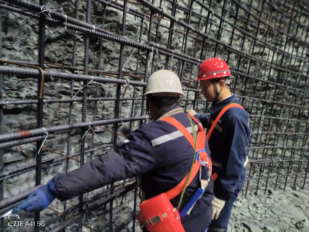 喜報！陜煤建設礦建二公司施工的曹家灘煤礦副立井井筒大斷面壁座施工驗收完畢