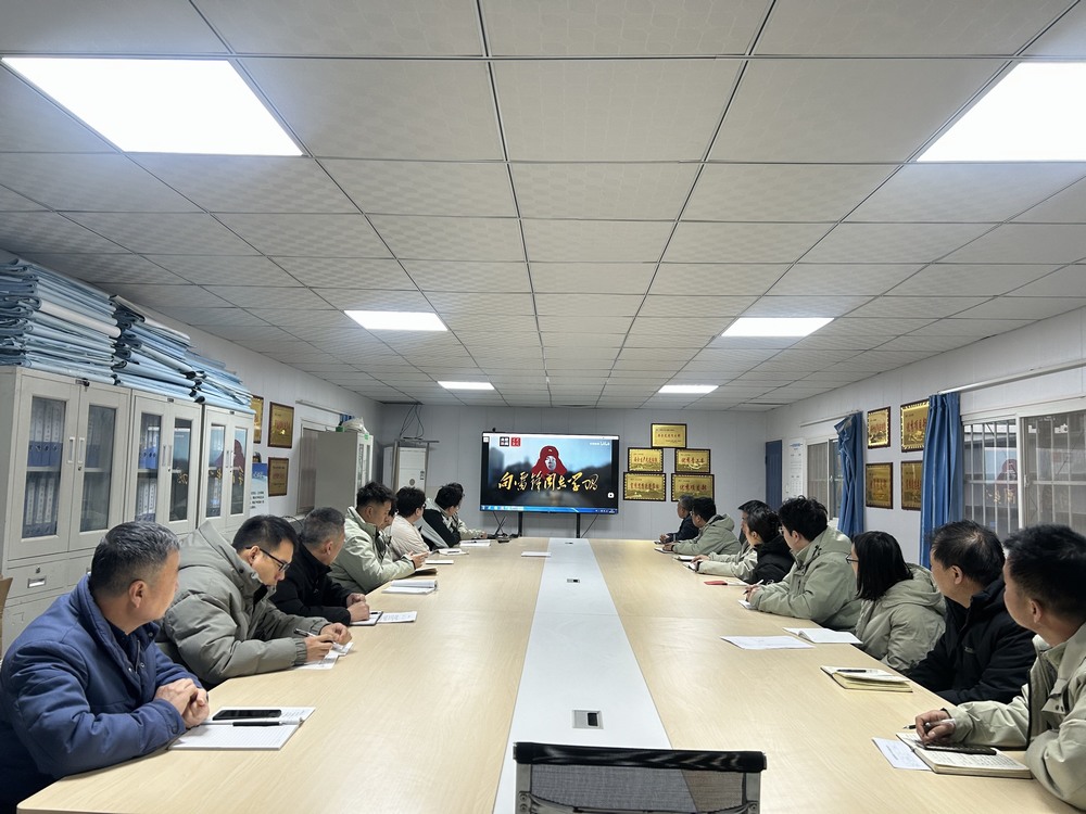 陜煤建設(shè)韓城分公司土建二項(xiàng)目部：傳承雷鋒精神，踐行時(shí)代擔(dān)當(dāng)