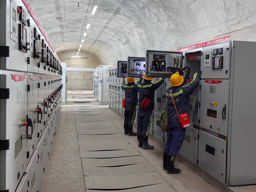 陜煤建設(shè)機(jī)電安裝公司酒鋼項(xiàng)目部：電氣安裝圓滿收官，安全質(zhì)量鑄就口碑