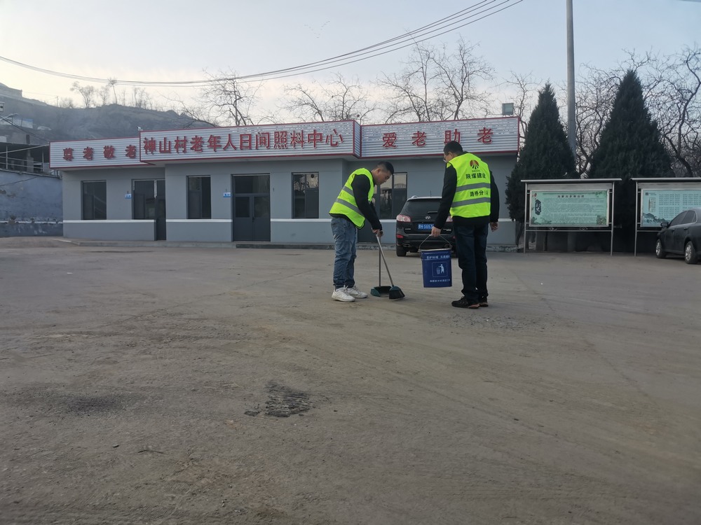 陜煤建設(shè)路橋分公司：學(xué)雷鋒，三月春“鋒”暖人心