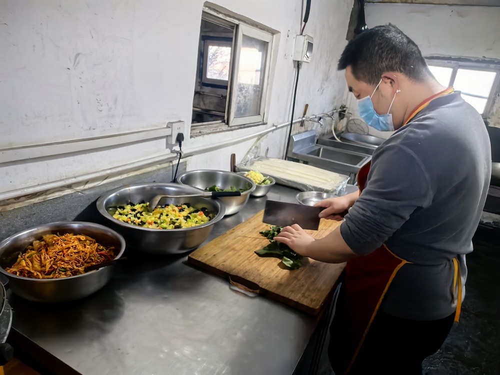 陜煤建設(shè)洗選煤運(yùn)營(yíng)公司第二項(xiàng)目部：“食、浴、居”三管齊下  提升員工幸福感