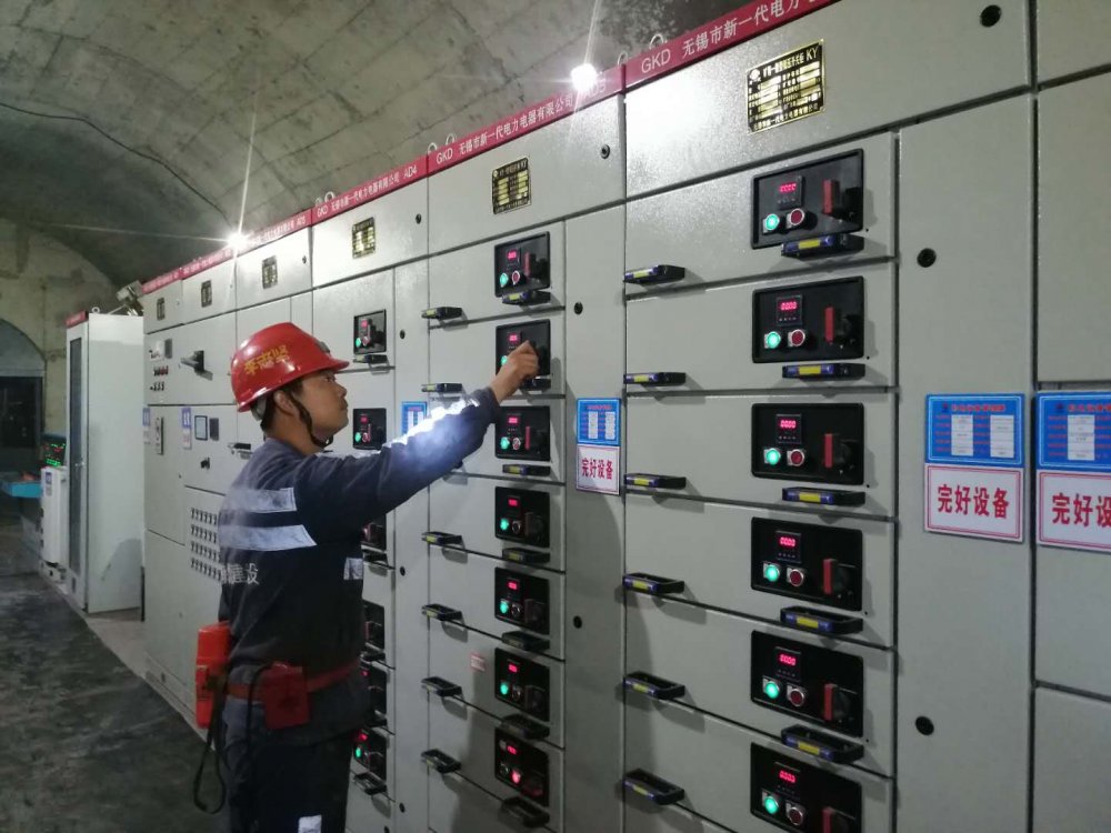 陜煤建設(shè)渭南分公司第一安裝項目部：你戰(zhàn)高溫，我送清涼，這個夏天不服“暑”