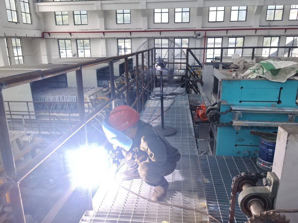 陜煤建設(shè)韓城分公司安裝六項目部：“清涼暴擊”已就位！硬核守護工地“抗暑特種兵”