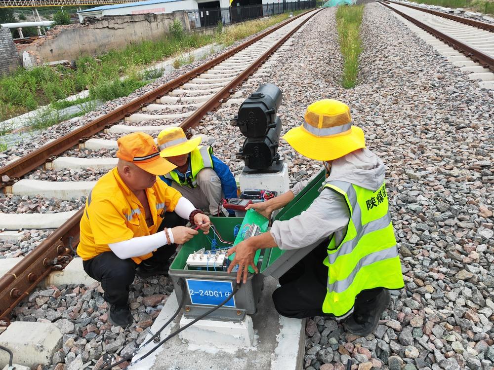 “路”途坦蕩！陜煤建設路橋分公司黃陵項目部“組合拳”齊發(fā)力