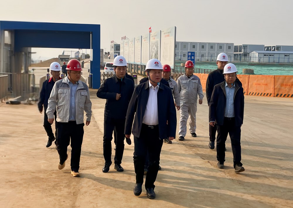 趙敬凱深入陜煤建設(shè)天工公司基層項(xiàng)目檢查指導(dǎo)工作