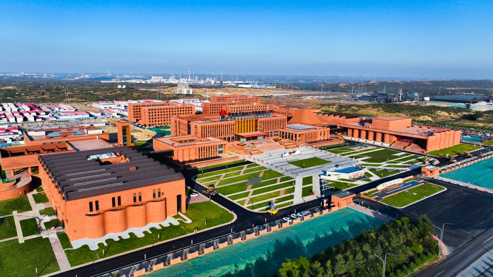 陜煤建設天工公司承建的榆林化學1#、2#宿舍樓工程順利通過竣工驗收